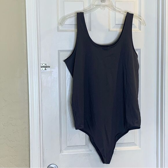 Torrid Sculpting Knit Double Scoop Bodysuit Gray Size 3X - Picture 6 of 11